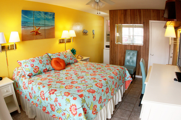 Rm #10 New Pillow-top KING Bed and Colorful, New Furnishings. 1st Floor. Street View. Photo 2