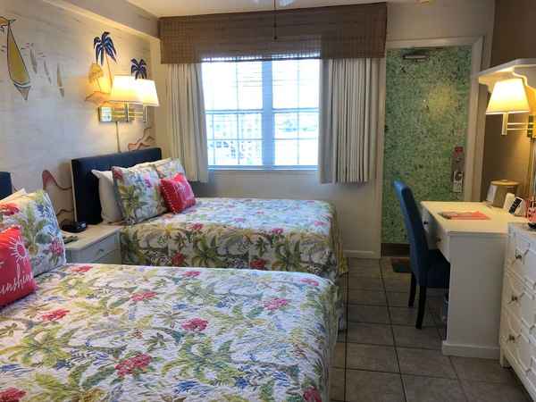 Rm 9 or 11 - Value Room - 2 Double Beds - Street/Parking View. Ideal for Travelers on a Tight Travel Budget Photo 3